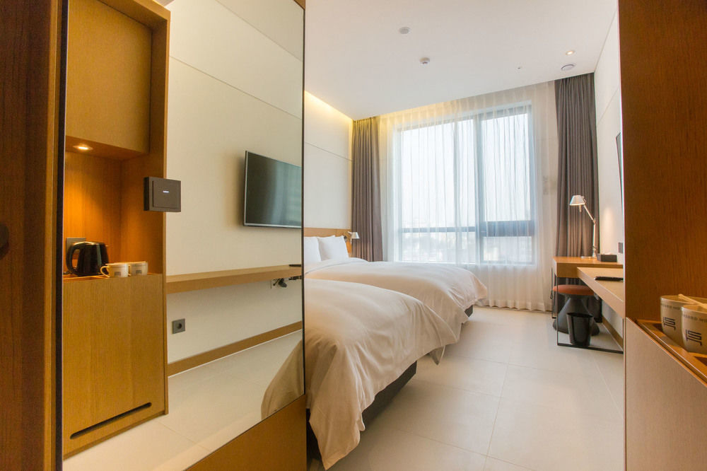 Standard Hotel Сеул Экстерьер фото